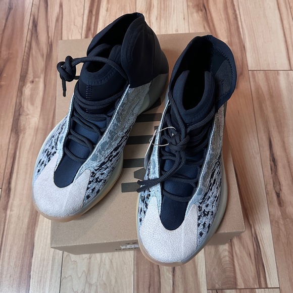 Men’s Yeezy QNTM Basketball NWT 12.5 - Picture 4 of 6